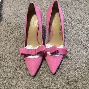 Ann Taylor suede powder pink bow heels